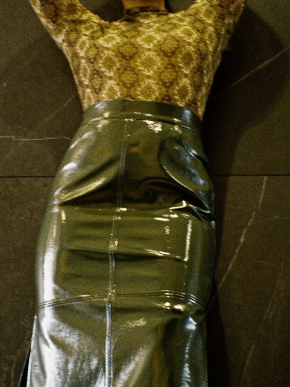 Phoever Marlo skirt olive faux leather (mix41)